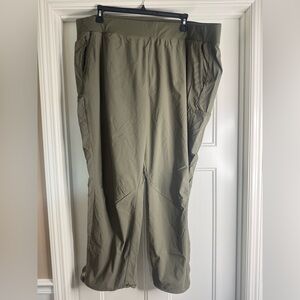 Women’s Columbia Olive Green Pants, size 3X